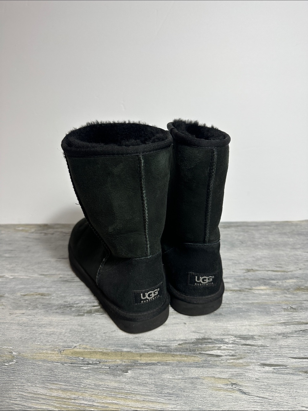 UGG Short Shearling Boots in Black and Dark Green was men’s size 7 (S -100) - Picture 2 of 9